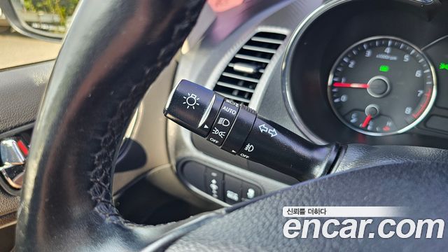 Kia K3 2015 — photo 20