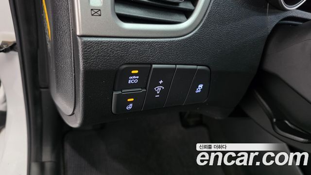 Hyundai AVANTE 2014 — photo 24
