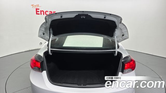 Hyundai AVANTE 2014 — photo 26