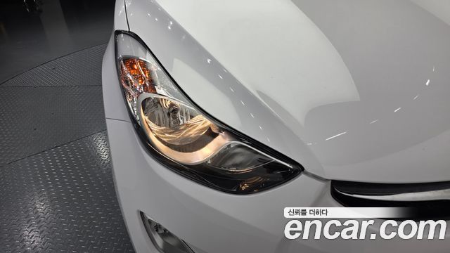 Hyundai AVANTE 2014 — photo 8
