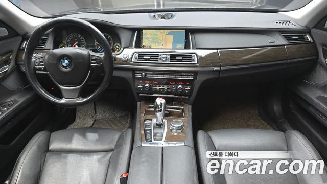 BMW 7-Series 2015 — photo 7