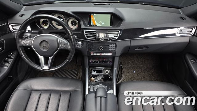 Mercedes-Benz E-Class 2016 — photo 7