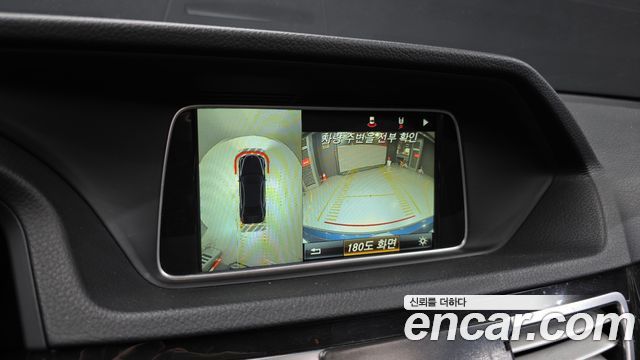Mercedes-Benz E-Class 2016 — photo 15