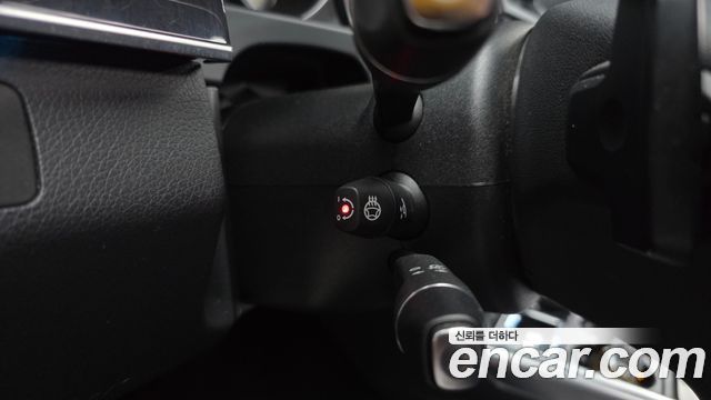 Mercedes-Benz E-Class 2016 — photo 18
