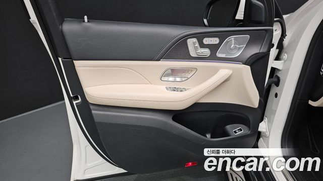 Mercedes-Benz GLS-Class 2021 — photo 14