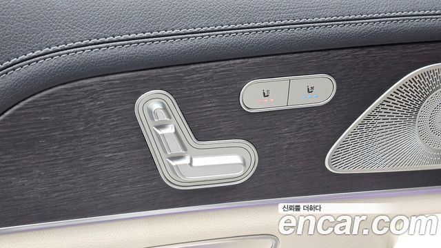Mercedes-Benz GLS-Class 2021 — photo 31