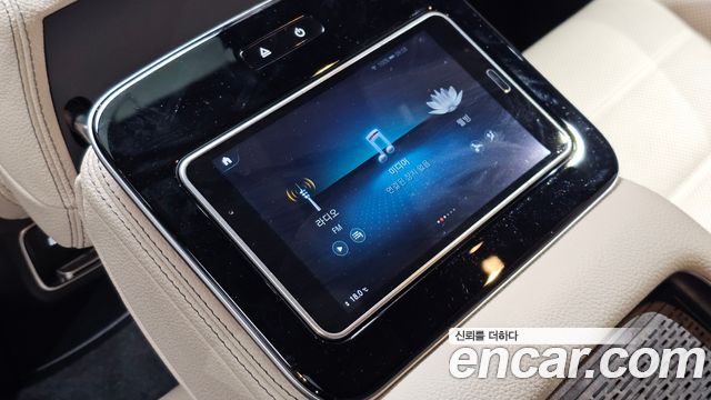 Mercedes-Benz GLS-Class 2021 — photo 34
