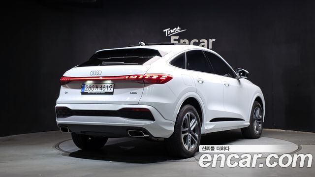 Audi Q5 2025 — photo 2