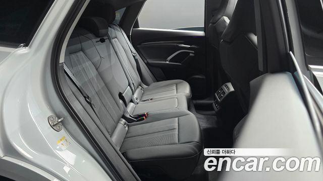 Audi Q5 2025 — photo 17