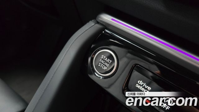 Audi Q5 2025 — photo 24