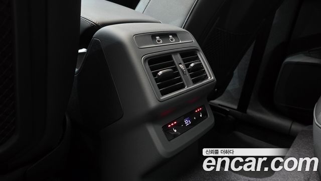 Audi Q5 2025 — photo 30