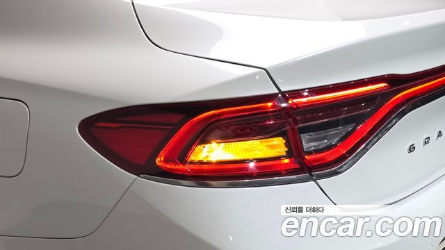 Hyundai Grandeur 2019 — photo 9