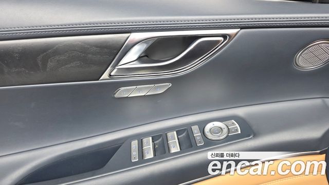 Genesis GV80 2020 — photo 29