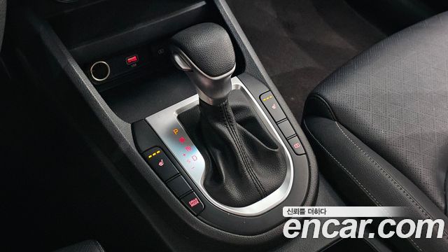 Kia K3 2022 — photo 12