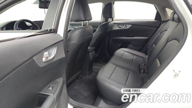 Kia K3 2022 — photo 18