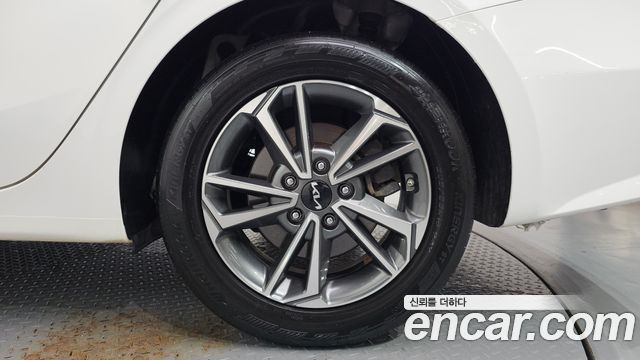Kia K3 2022 — photo 7