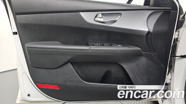 Kia K3 2022 — photo 14