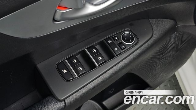 Kia K3 2022 — photo 32