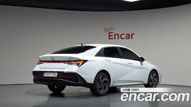Hyundai AVANTE 2024 — photo 2