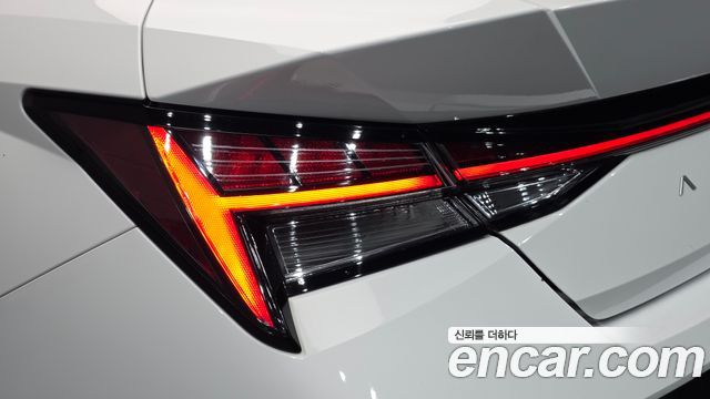 Hyundai AVANTE 2024 — photo 9