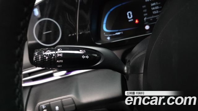 Hyundai AVANTE 2024 — photo 28
