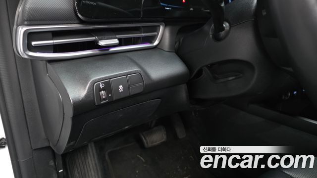 Hyundai AVANTE 2024 — photo 31