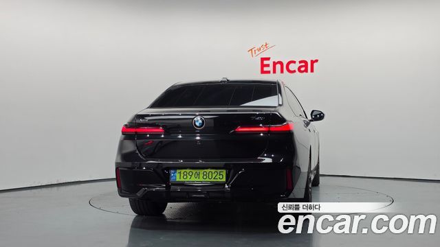 BMW 7-Series 2025 — photo 4