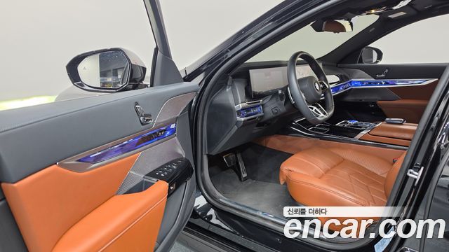 BMW 7-Series 2025 — photo 10