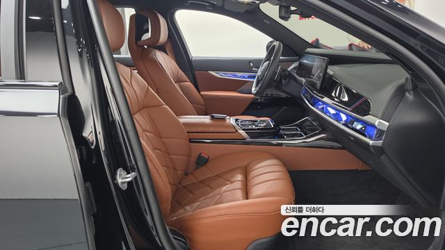 BMW 7-Series 2025 — photo 11