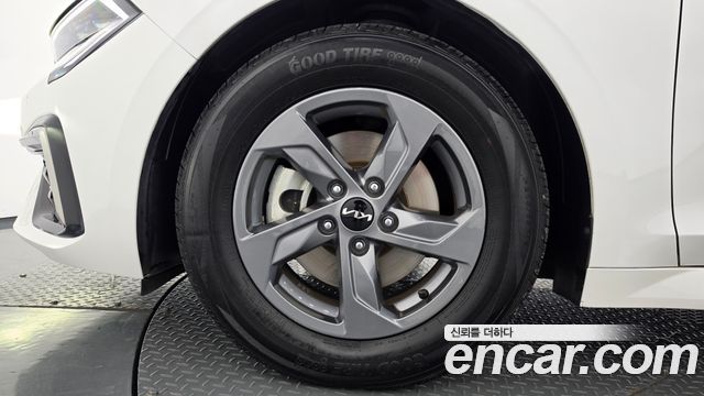Kia K5 2025 — photo 5