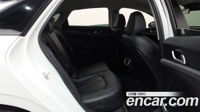 Kia K5 2025 — photo 17