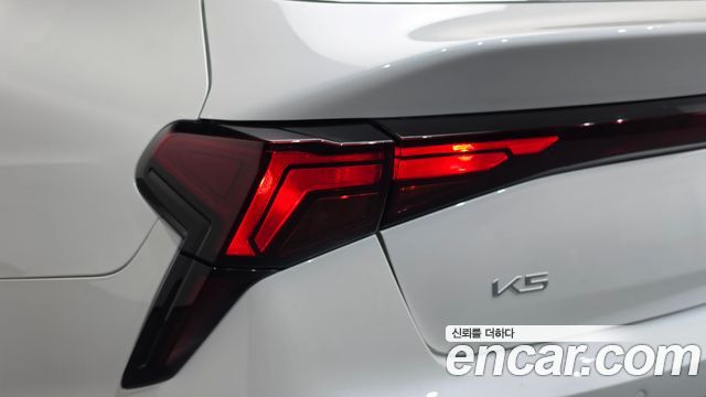 Kia K5 2025 — photo 9