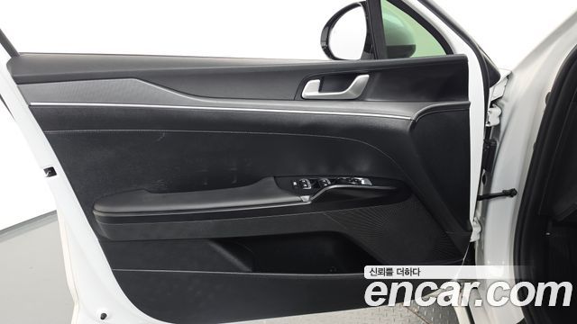 Kia K5 2025 — photo 14