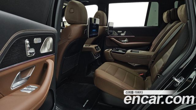 Mercedes-Benz GLS-Class 2024 — photo 17