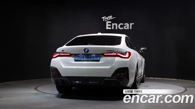 BMW i4 2022 — photo 4