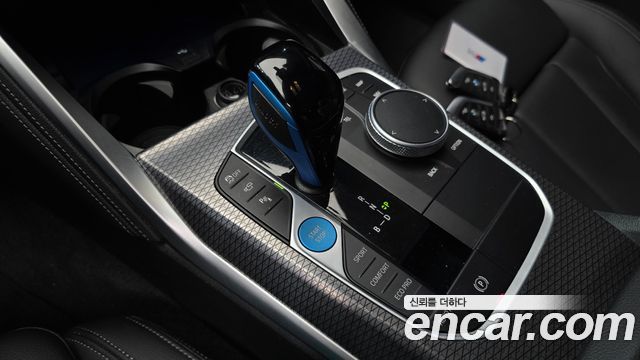 BMW i4 2022 — photo 12