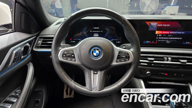 BMW i4 2022 — photo 19