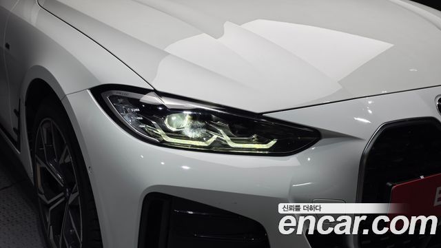 BMW i4 2022 — photo 8