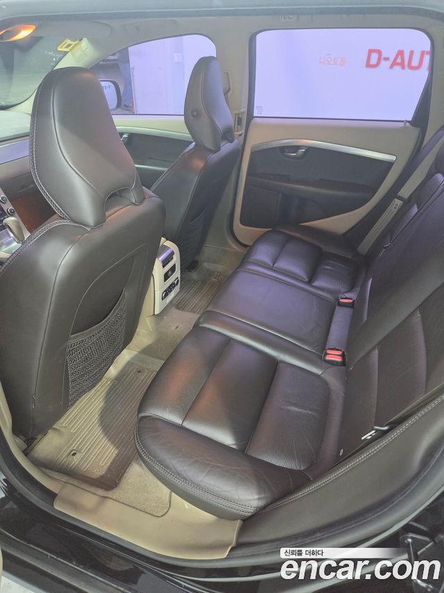 Volvo XC70 2011 — photo 5