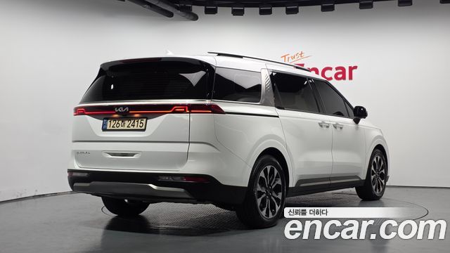 Kia Canival 2022 — photo 2