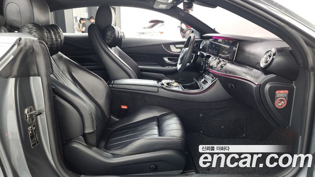 Mercedes-Benz E-Class 2017 — photo 11