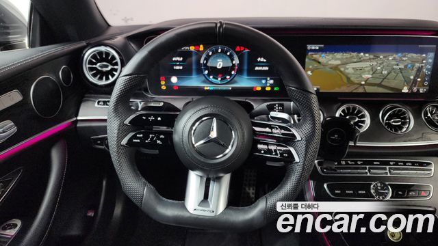 Mercedes-Benz E-Class 2017 — photo 13