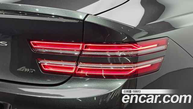 Genesis G80 2022 — photo 9
