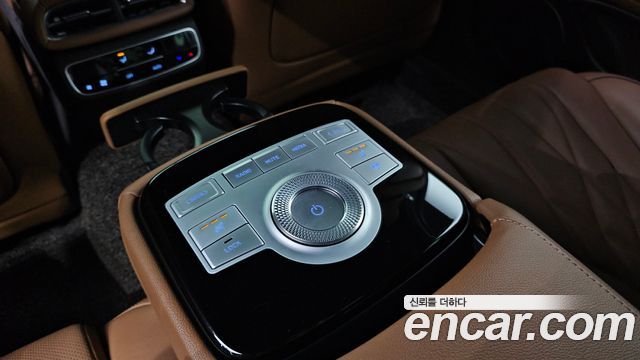 Genesis G80 2022 — photo 30