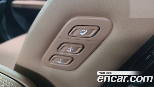 Hyundai Santafe 2025 — photo 24