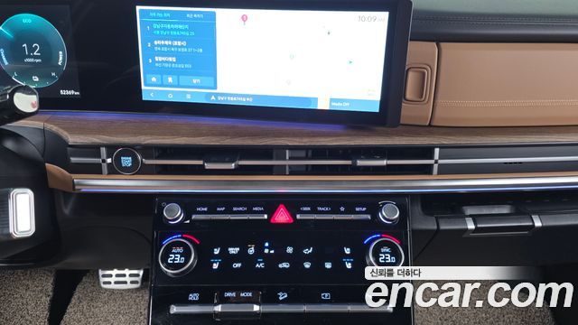 Hyundai Santafe 2025 — photo 33