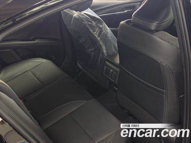 Toyota Camry 2026 — photo 9