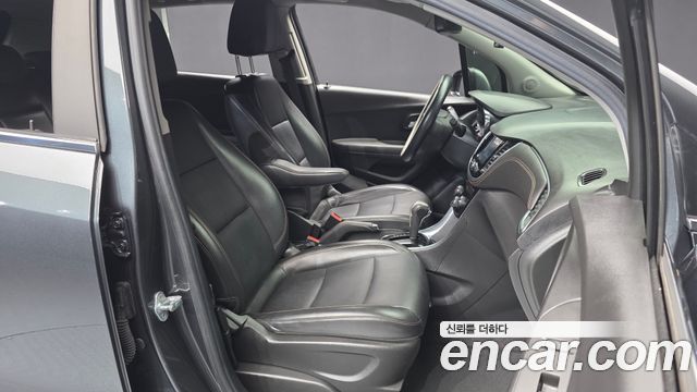 Chevrolet Korea Trax 2017 — photo 11