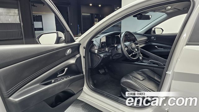 Hyundai AVANTE 2023 — photo 13