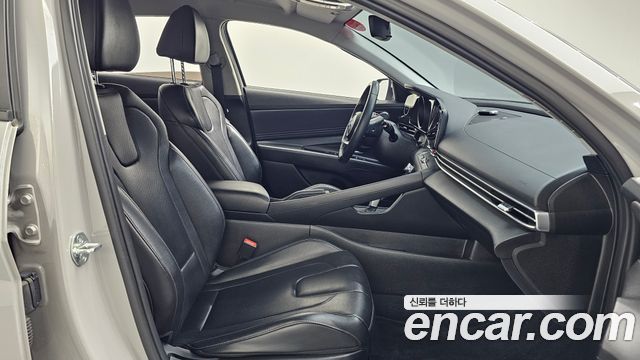Hyundai AVANTE 2023 — photo 17
